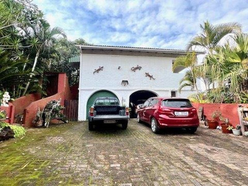 Large Family Home In Uvongo - Photo 1