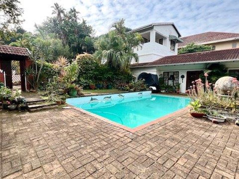 Large Family Home In Uvongo - Photo 6