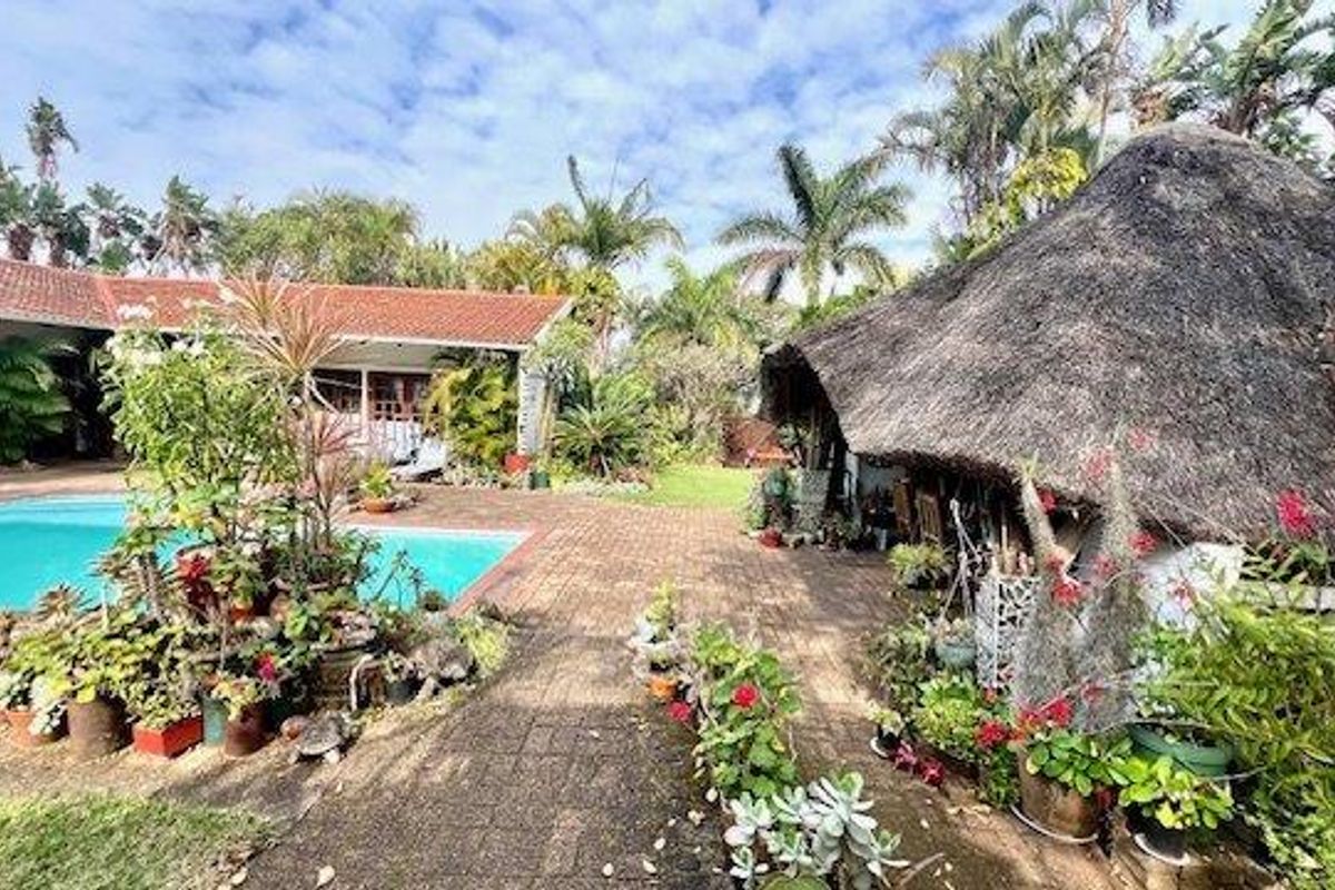 Large Family Home In Uvongo - Photo 3