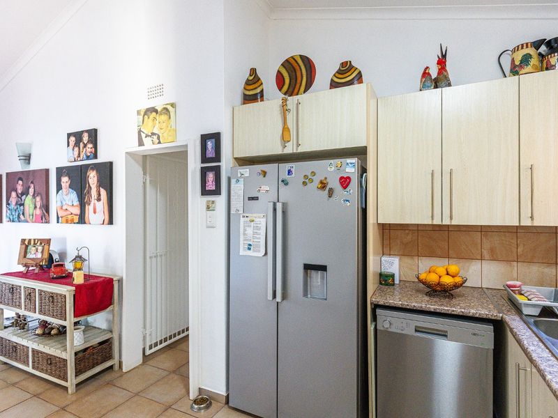 Solid 3-Bedroom Property With Flat Nestled In Umtentweni.  - Photo 7