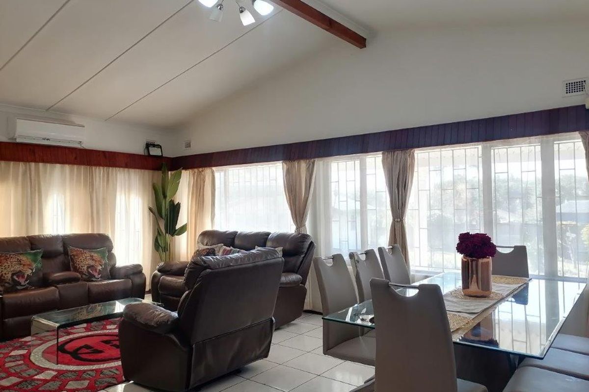 Charming Family Home - Photo 5