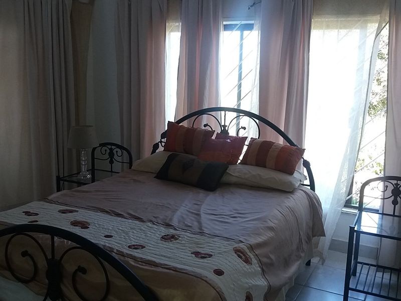 6 Bedroom House with Awesome Ocean Views!  - Photo 10