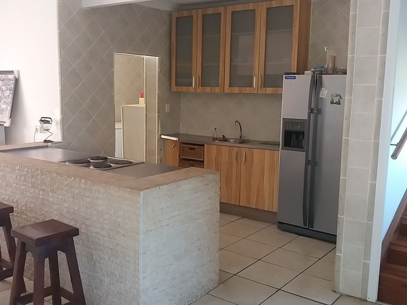 6 Bedroom House with Awesome Ocean Views!  - Photo 8