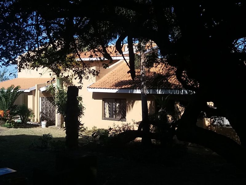 6 Bedroom House with Awesome Ocean Views!  - Photo 2