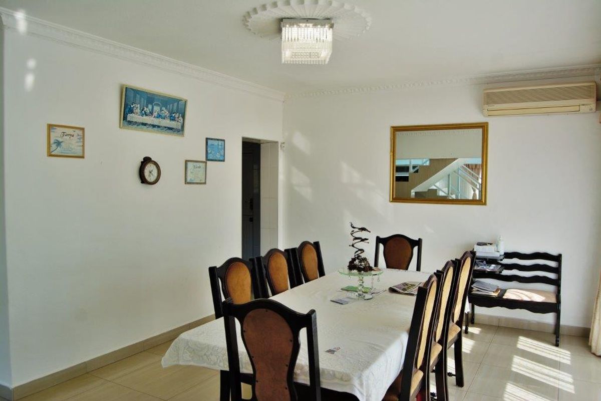 Classy Double Storey Home with Amazing Views! - Photo 5