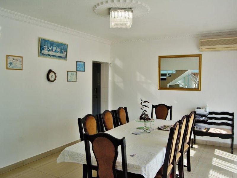 Classy Double Storey Home with Amazing Views! - Photo 5