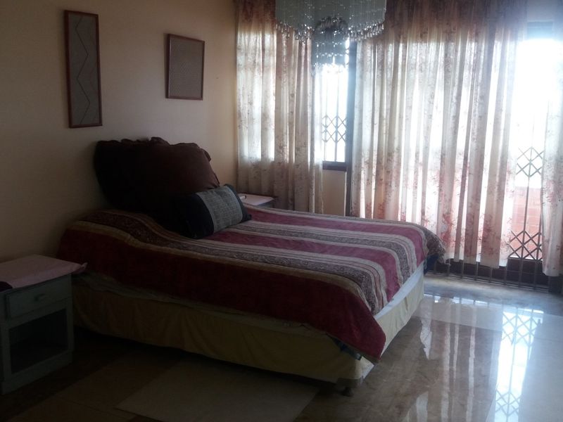 A Multi-Storey Home with Amazing Sea Views! - Photo 10