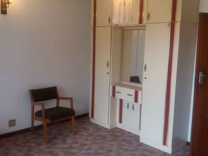 A Multi-Storey Home with Amazing Sea Views! - Photo 8