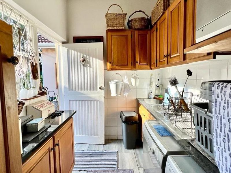 Great Investment 5 Homes On One Property !!! - Photo 10