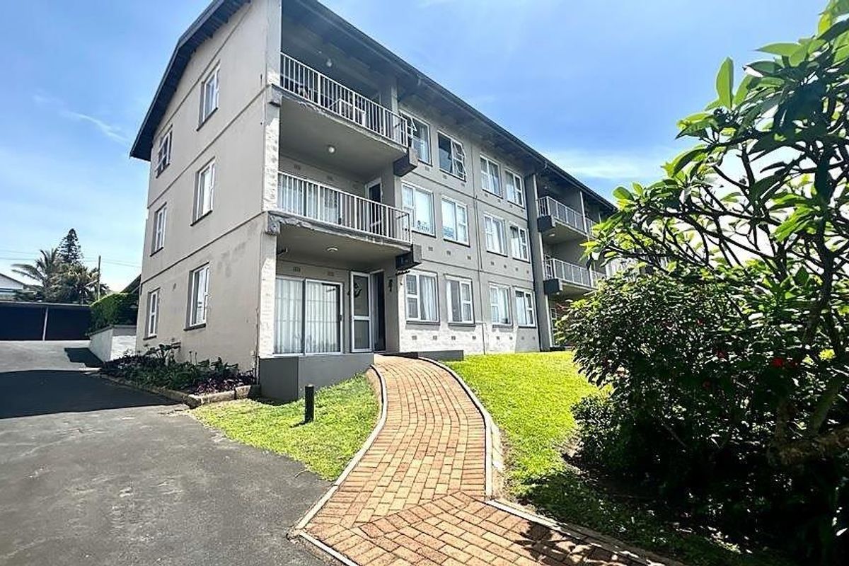 Beachfront Apartment In Uvongo - Photo 4