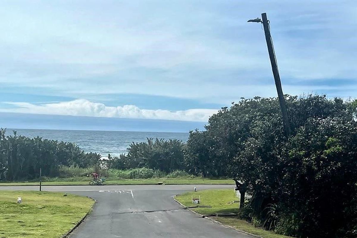 Beachfront Apartment In Uvongo - Photo 2