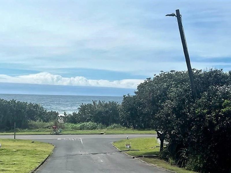 Beachfront Apartment In Uvongo - Photo 2