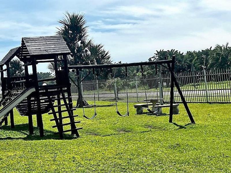 Beachfront Apartment In Uvongo - Photo 3