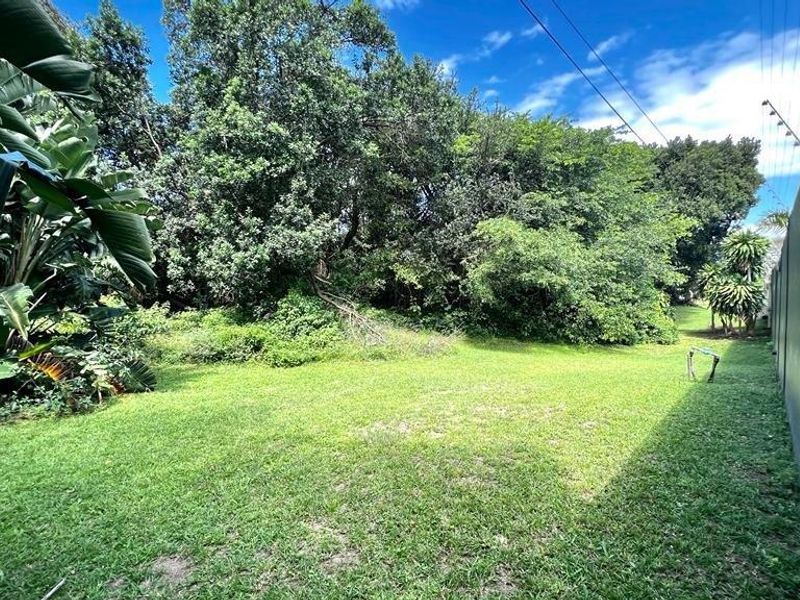 Upmarket Ground Floor Apartment On Shelly Beach - Photo 5