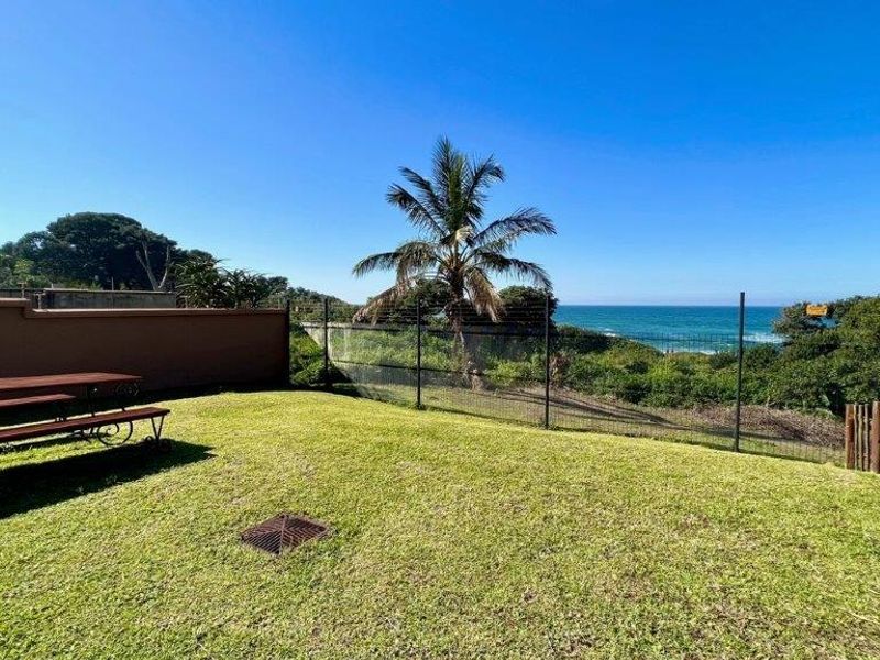 Luxurious Top Class Ground Floor Apartment On Shelly Beach - Photo 3