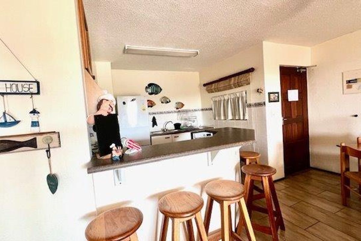 Ground Floor Beachfront 3 Bedroom Apartment On Uvongo Beach - Photo 3