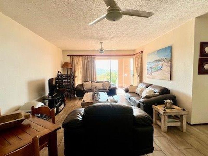 Ground Floor Beachfront 3 Bedroom Apartment On Uvongo Beach - Photo 10