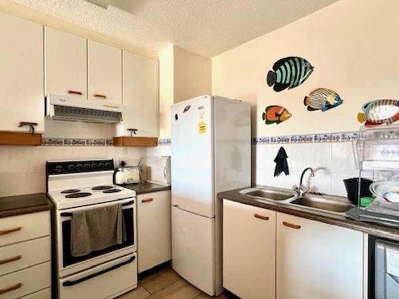 Ground Floor Beachfront 3 Bedroom Apartment On Uvongo Beach - Photo 7