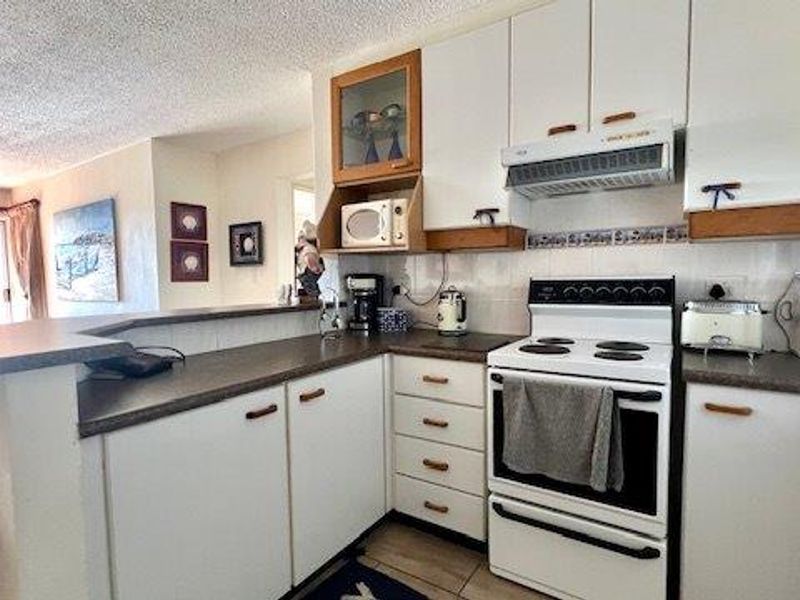 Ground Floor Beachfront 3 Bedroom Apartment On Uvongo Beach - Photo 6