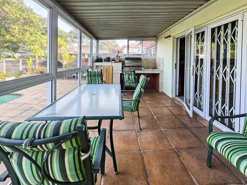 Large Solid Home In Uvongo  - Photo 3