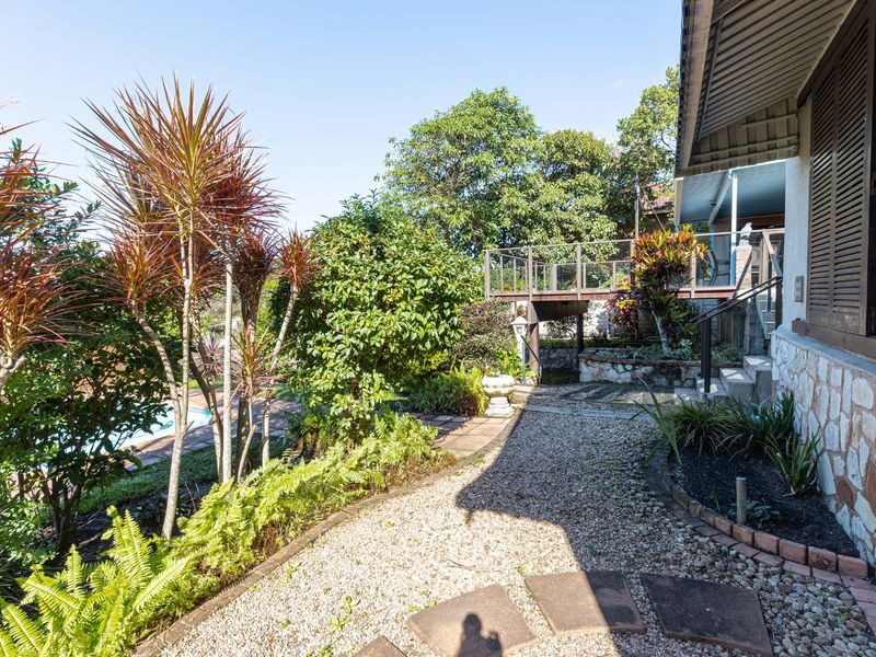 Street Appeal With Sea Views And A Great Address!! - Photo 2