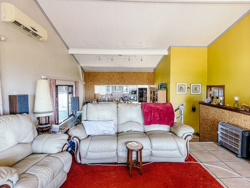 Street Appeal With Sea Views And A Great Address!! - Photo 4