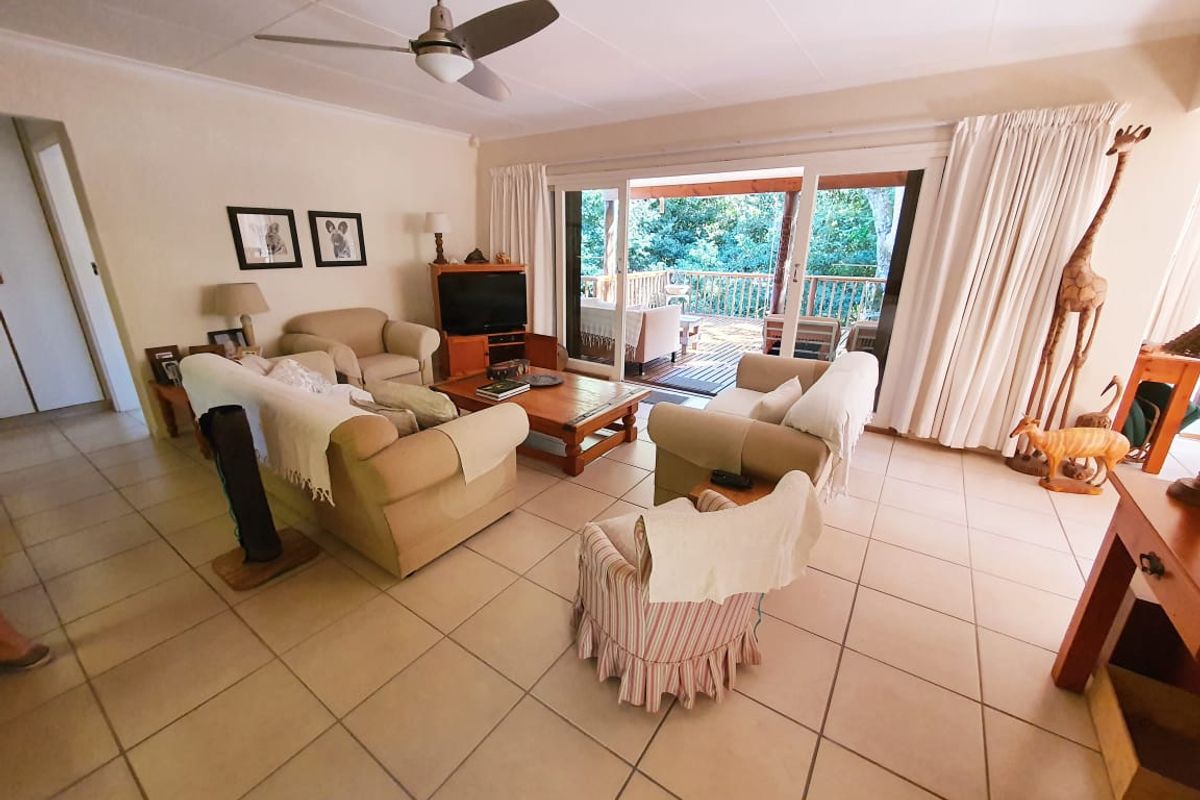 3 Bedroom Tropical Paradise  - Photo 3