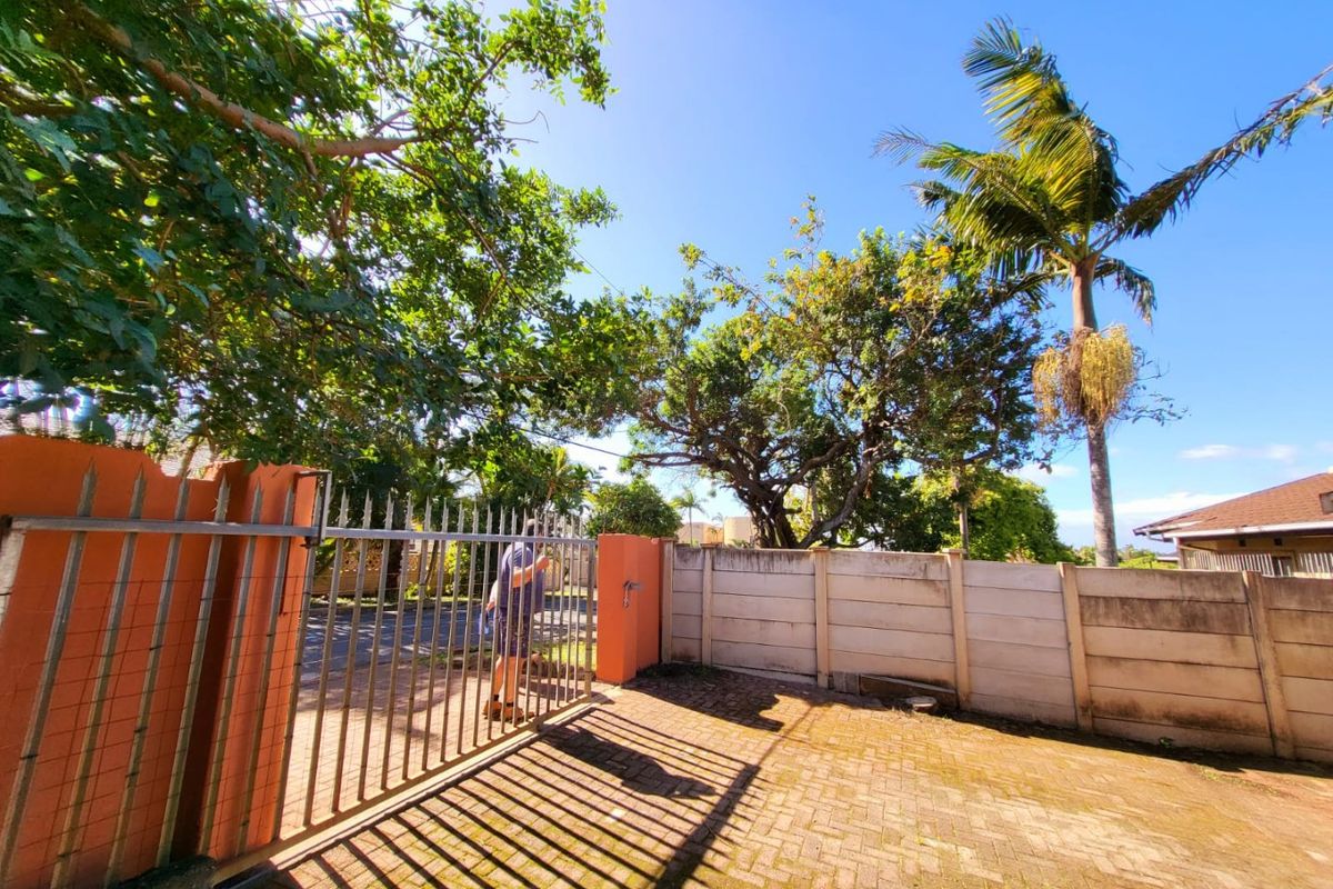 3 Bedroom Plus Flat - Walk To The Beach  - Photo 4