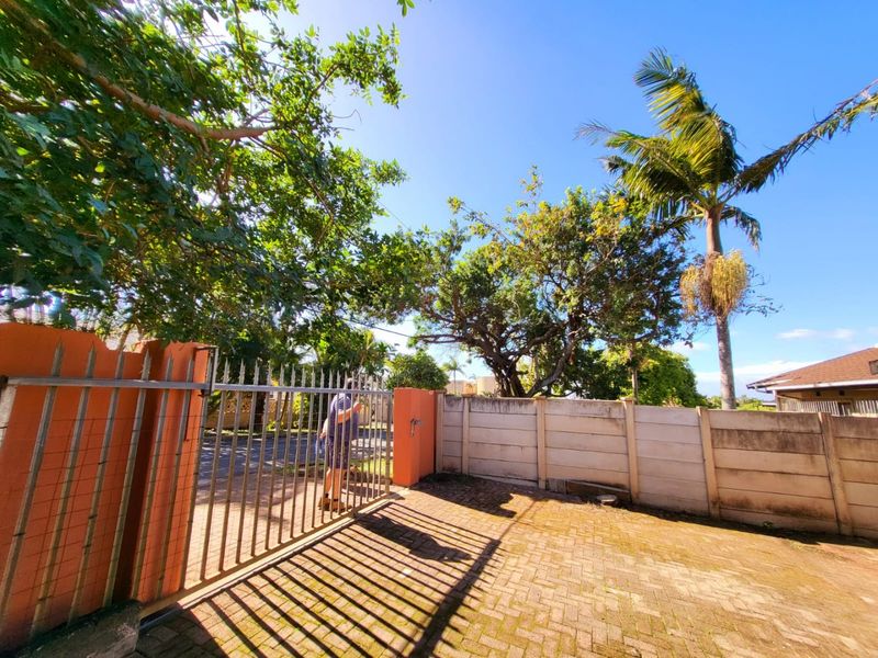 3 Bedroom Plus Flat - Walk To The Beach  - Photo 4