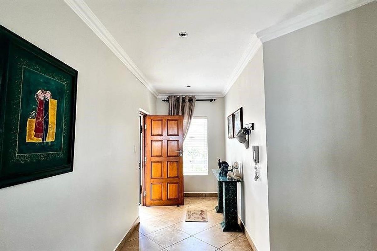 Modern Beachfront Apartment On Uvongo Beach - Photo 5