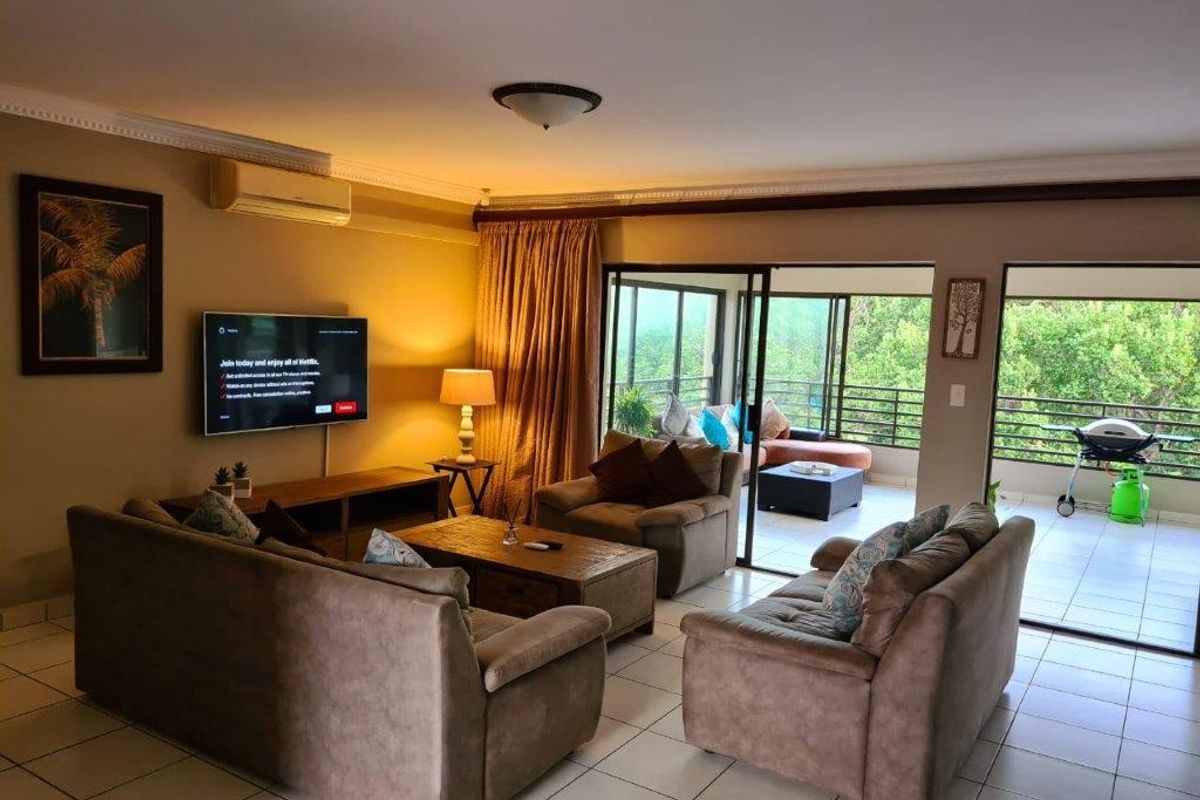 Modern 4 Bedroom Unit In A Popular Complex - Photo 4