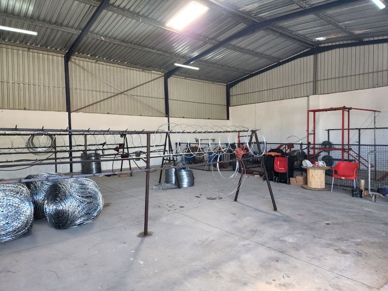 Warehouse Factory In Prime Area - Photo 5