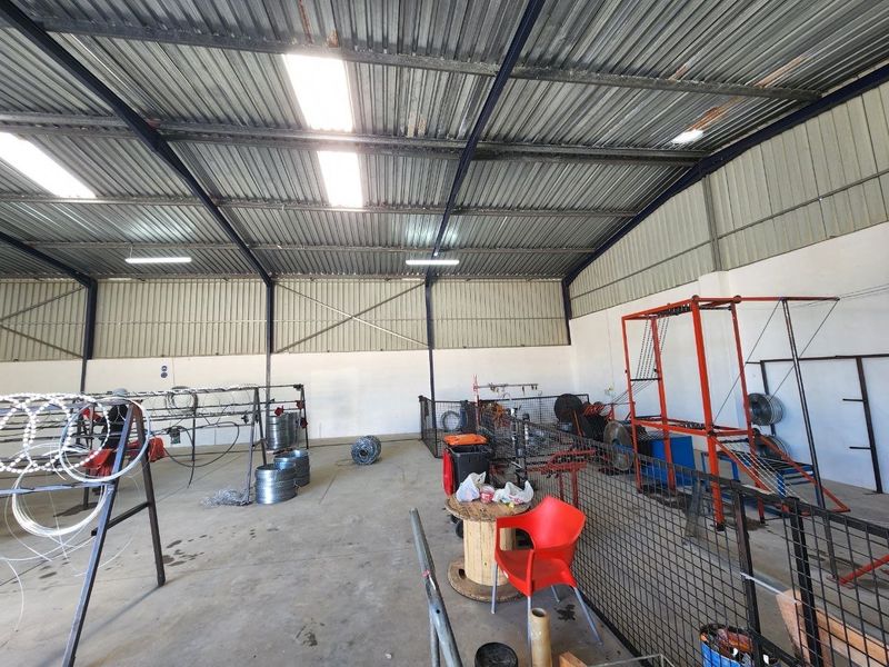 Warehouse Factory In Prime Area - Photo 4