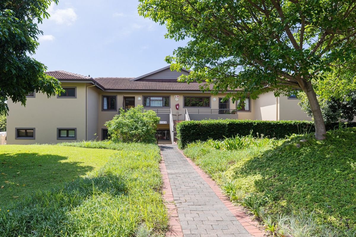 Secure Estate Living In St Michaels On Sea - Photo 2