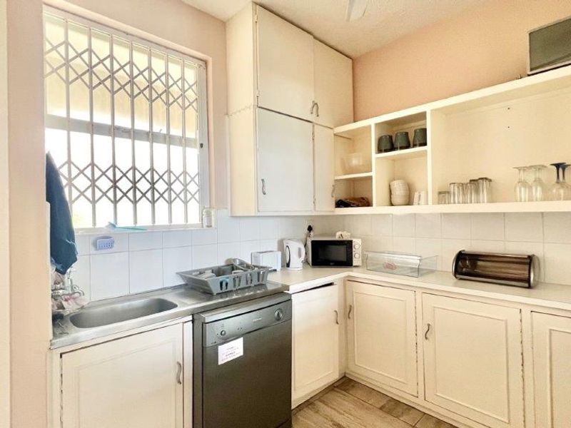 Beachfront Complex In Ramsgate  - Photo 10