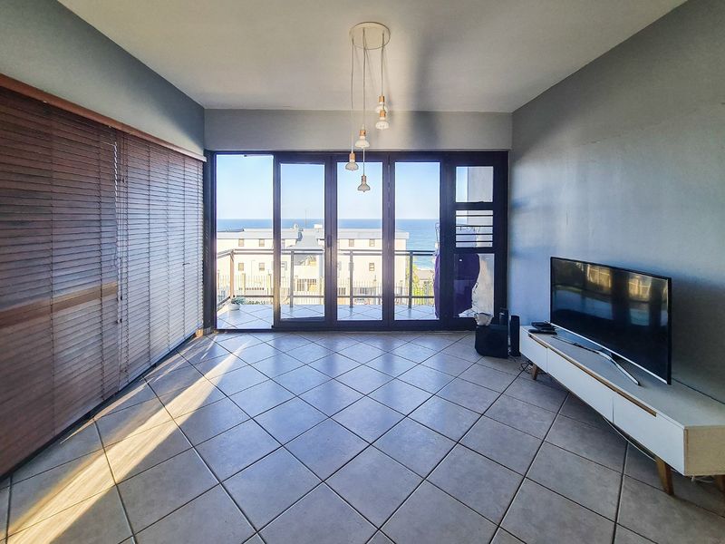 Spacious Unit Close To The Beach - Photo 2