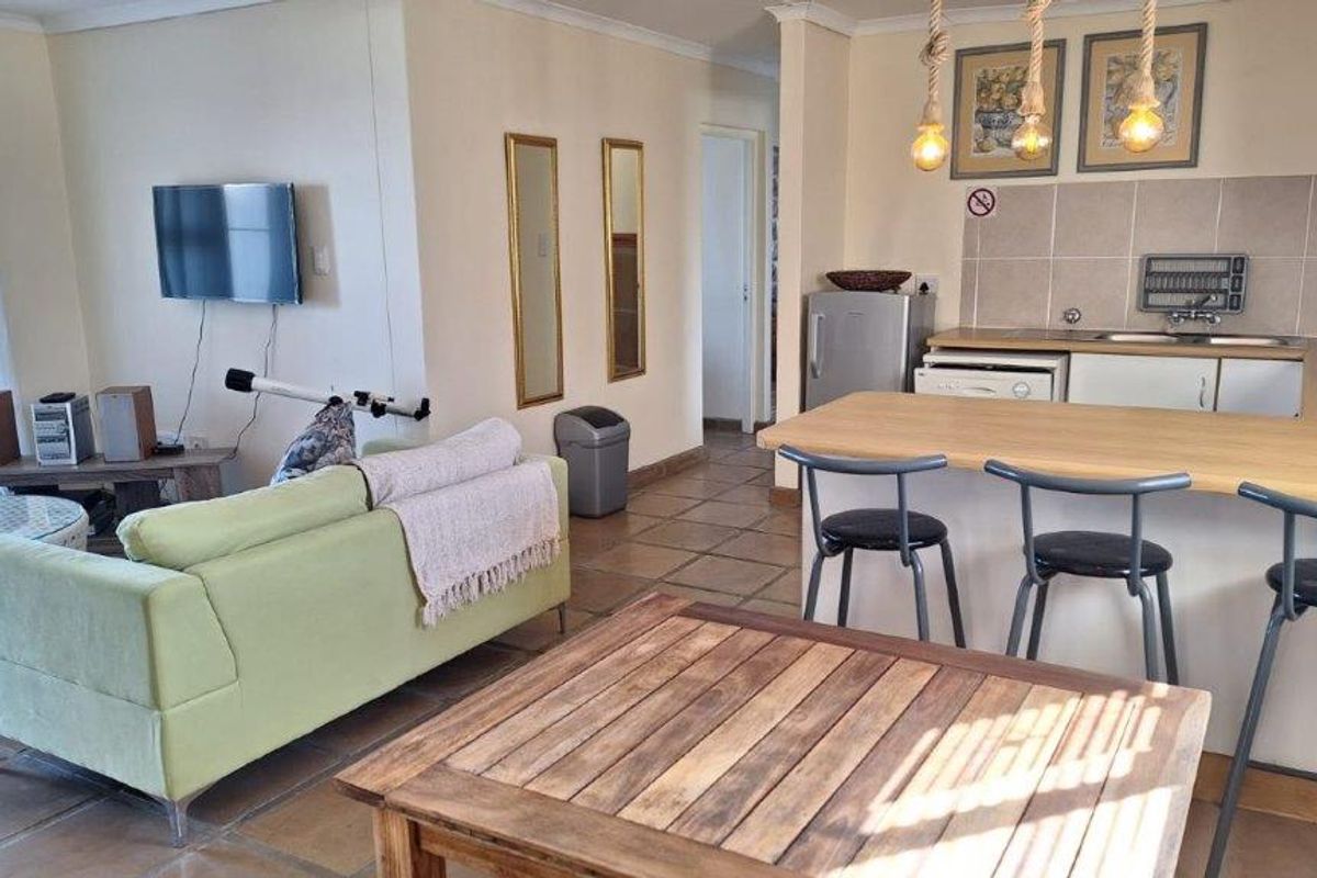 Top Floor Apartment In Margate! - Photo 5