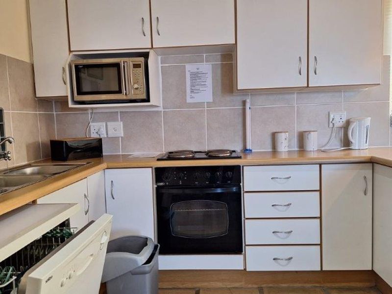 Top Floor Apartment In Margate! - Photo 8