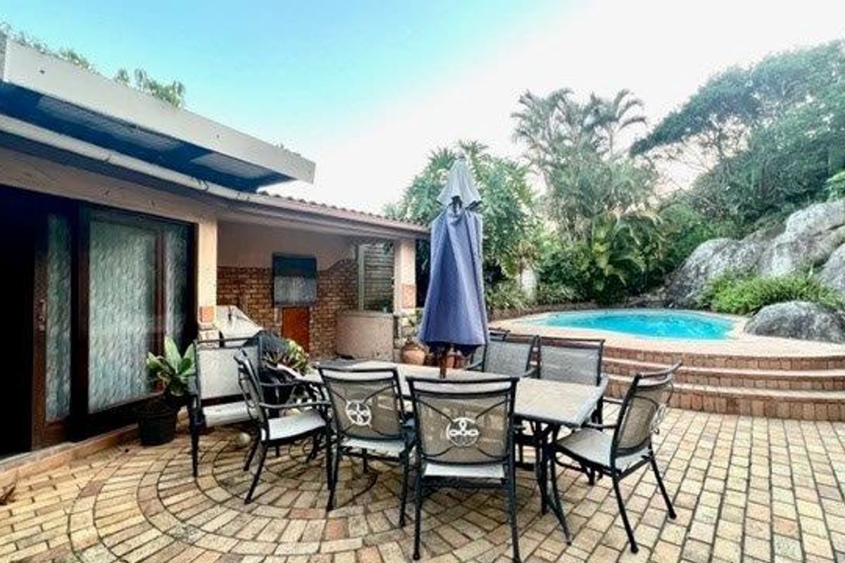 Attractive Facebrick Residence With Lovely Sea Views  - Photo 5