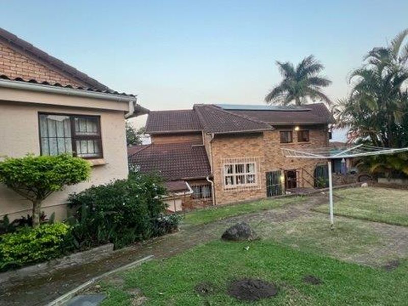 Attractive Facebrick Residence With Lovely Sea Views  - Photo 9