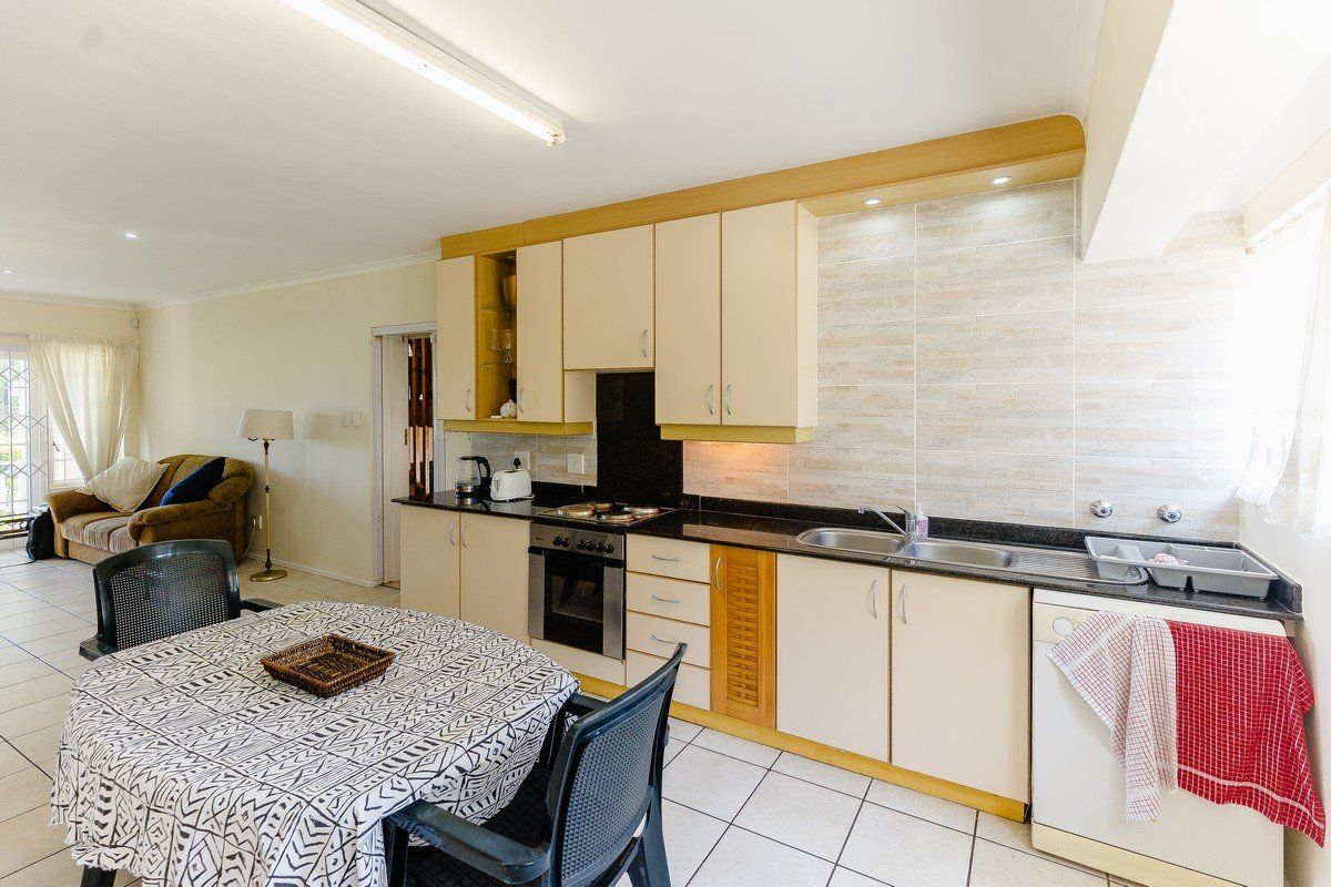 Attractive Townhouse In Peaceful Complex - Photo 4