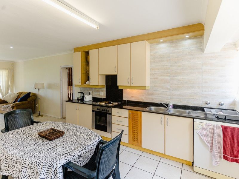 Attractive Townhouse In Peaceful Complex - Photo 4