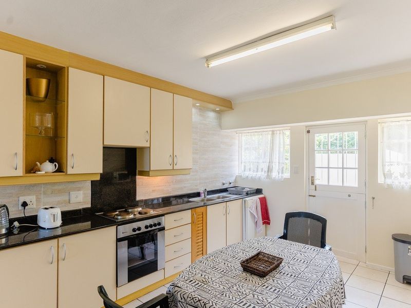 Attractive Townhouse In Peaceful Complex - Photo 3