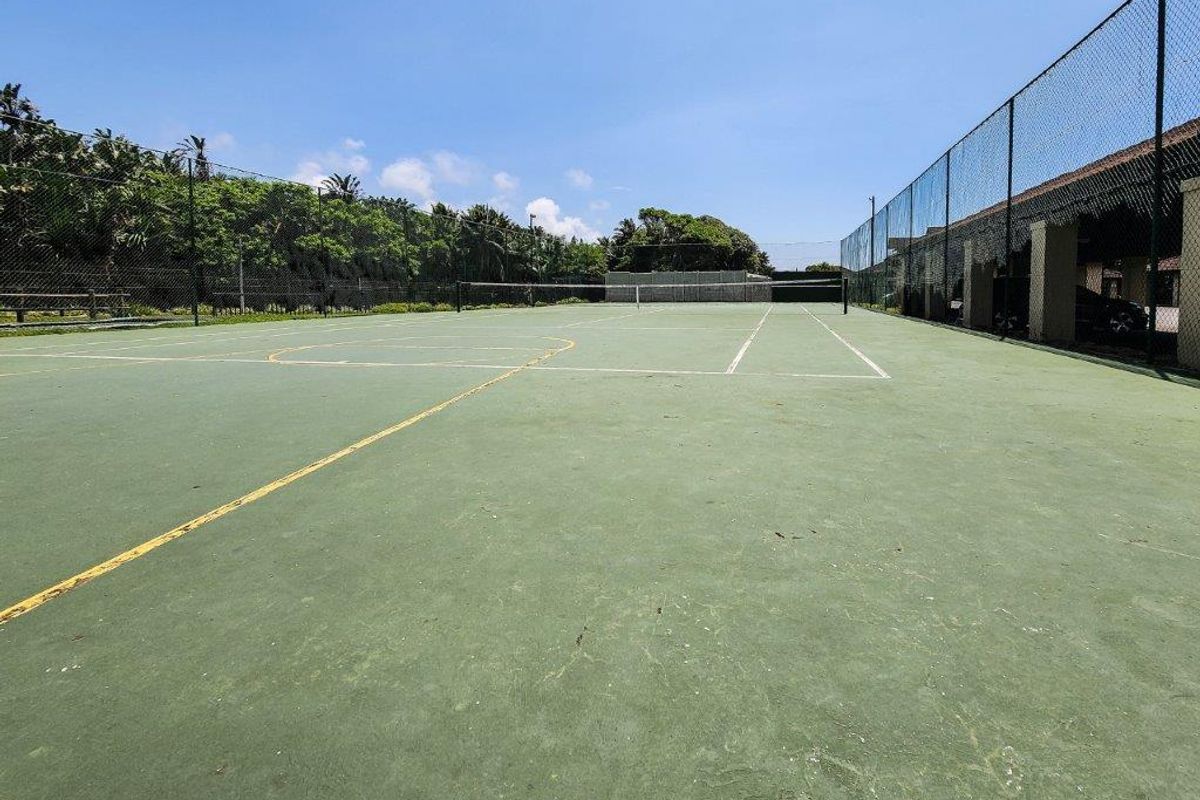 A Gem Of An Apartment !! - Photo 4