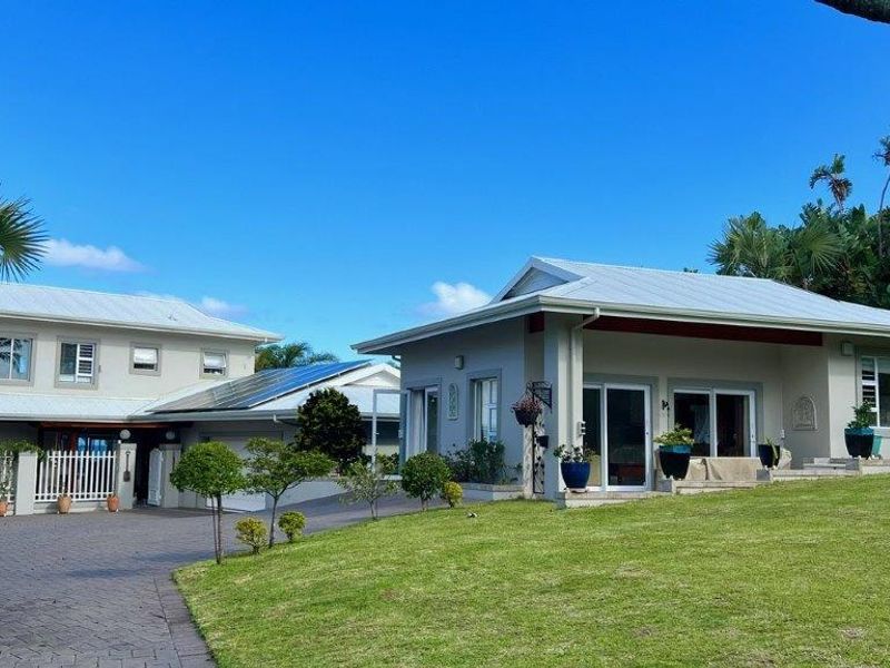 Luxurious Family Residence In The Heart Of Southbroom - Photo 2