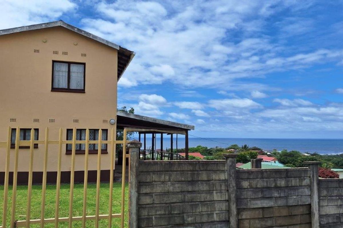 3 Bedroom Double Storey Home With Sea Views - Photo 2