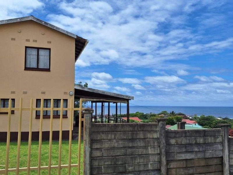 3 Bedroom Double Storey Home With Sea Views - Photo 2