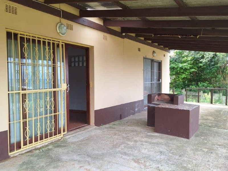 3 Bedroom Double Storey Home With Sea Views - Photo 6