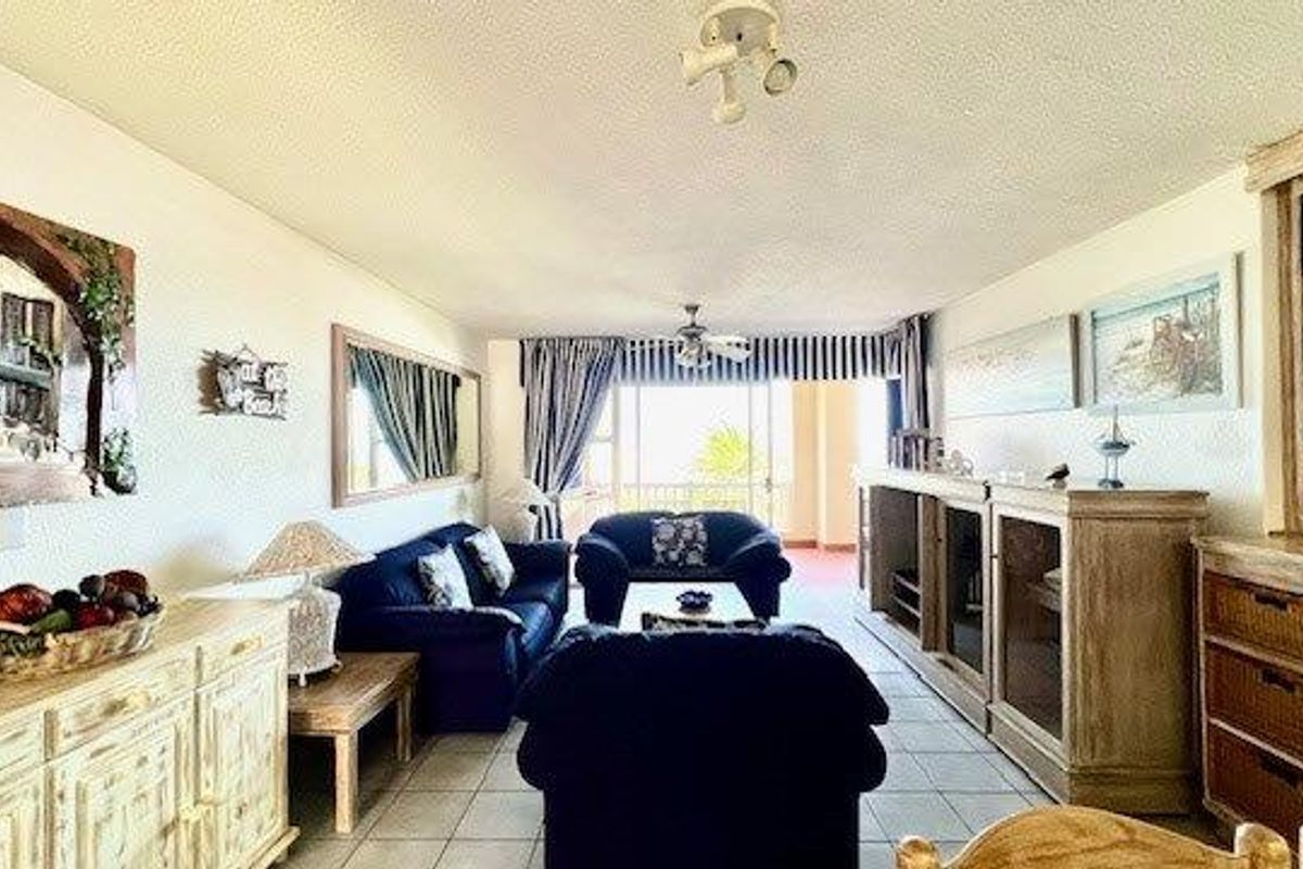 Top Floor Apartment In Popular Laguna La Crete Uvongo - Photo 5