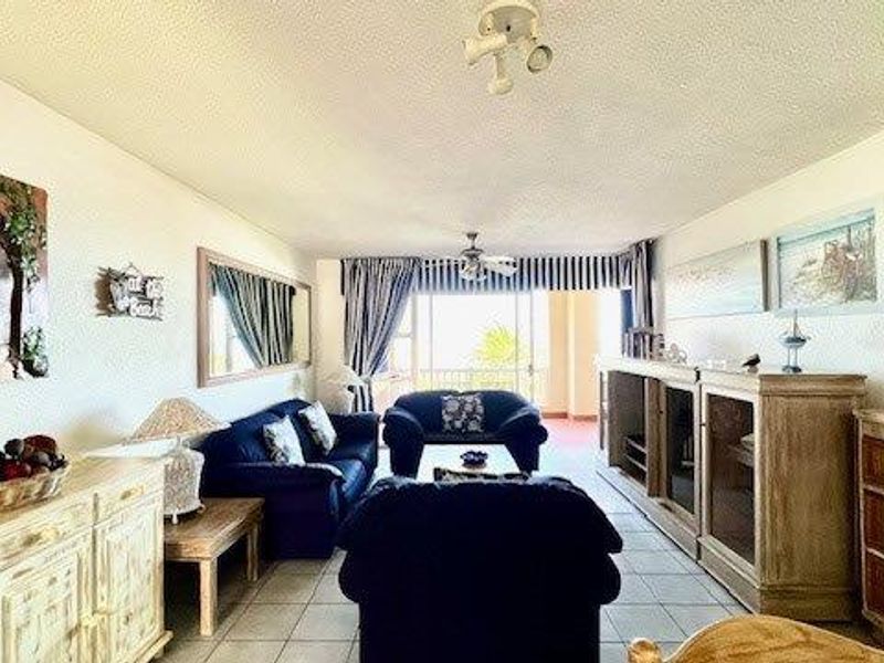 Top Floor Apartment In Popular Laguna La Crete Uvongo - Photo 5